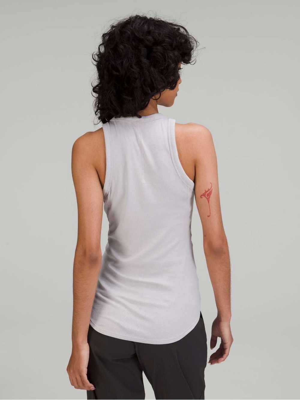 NWT Lululemon Hold Tight Tank Top Chrome Grey Size 2 Ribbed Crewneck - Picture 2 of 6